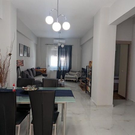 Luxury & Spacious Apartment In Athènes Extérieur photo