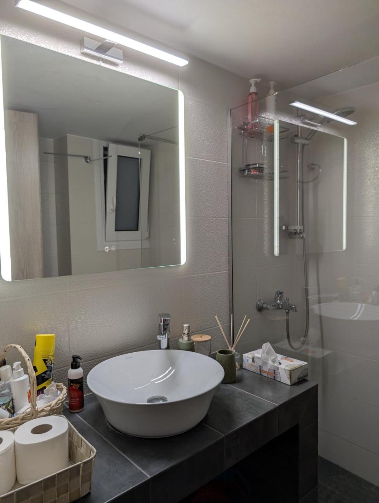 Luxury & Spacious Apartment In Athènes Extérieur photo